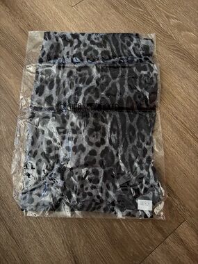 Regina Schrecker Free Time Leopard Print Scarf Gray Black Vintage NWT
